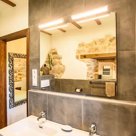 Cortijo Cabrerizas Holiday home *